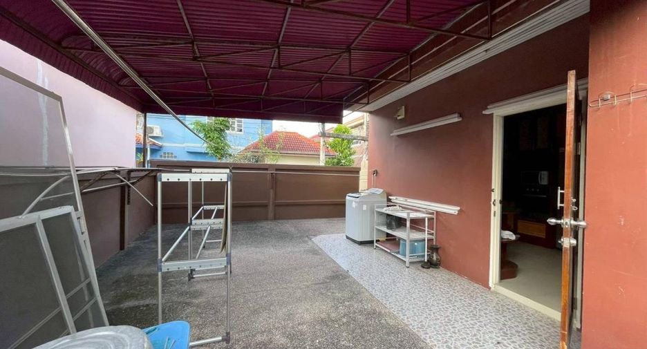 Haus zum Kauf mit 5 Zimmer in Bang Lamung, Chonburi