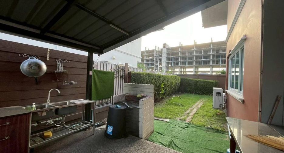Haus zum Kauf mit 5 Zimmer in Bang Lamung, Chonburi