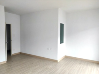 À vendre 3 chambres maison de ville à Pluak Daeng, Rayong