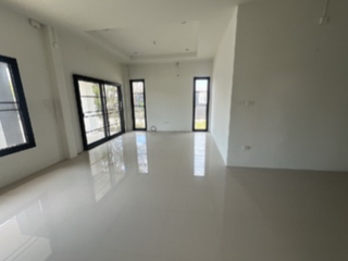 For sale 3 bedrooms house in Mueang Nakhon Ratchasima, Nakhon Ratchasima