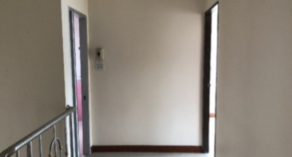 For sale 3 bedrooms house in Mueang Nakhon Ratchasima, Nakhon Ratchasima