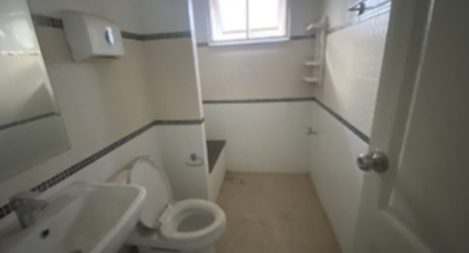 For sale 4 bedrooms house in Mueang Nakhon Ratchasima, Nakhon Ratchasima