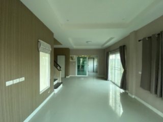 For sale 4 bedrooms house in Mueang Nakhon Ratchasima, Nakhon Ratchasima
