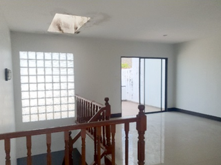 Reihenhaus zum Kauf mit 4 Zimmer in Si Racha, Chonburi