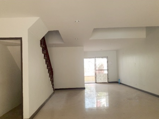 Reihenhaus zum Kauf mit 4 Zimmer in Si Racha, Chonburi