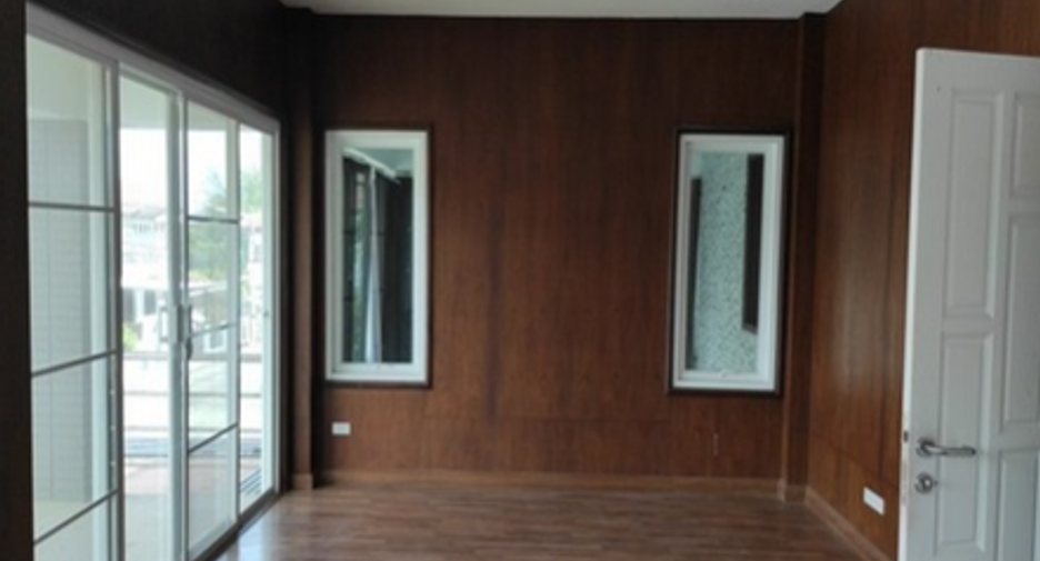 出售 5 卧室 独立屋 在 Mueang Nakhon Ratchasima, Nakhon Ratchasima