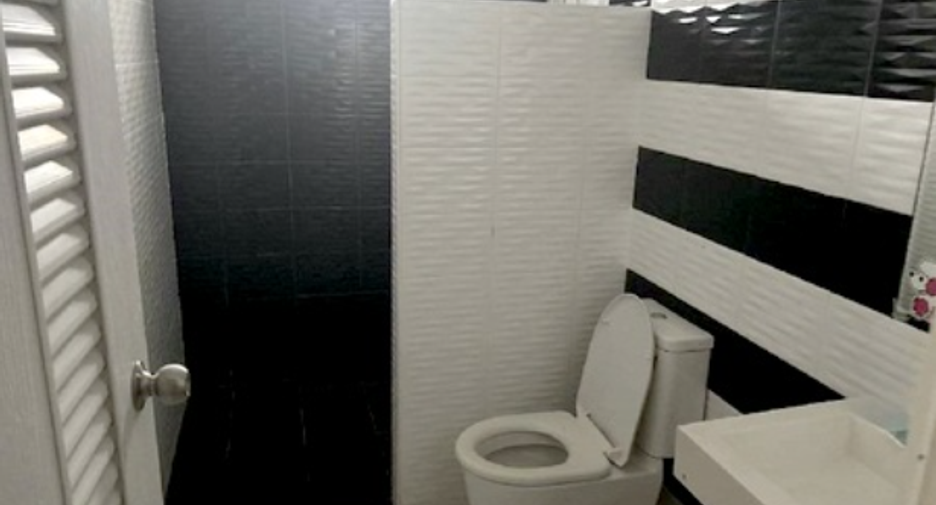 Haus zum Kauf mit 3 Zimmer in Pluak Daeng, Rayong