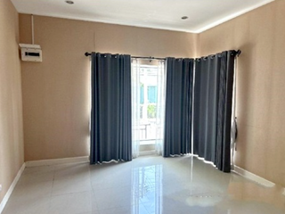 Haus zum Kauf mit 3 Zimmer in Pluak Daeng, Rayong