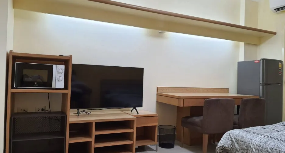 For rent studio condo in Huai Khwang, Bangkok