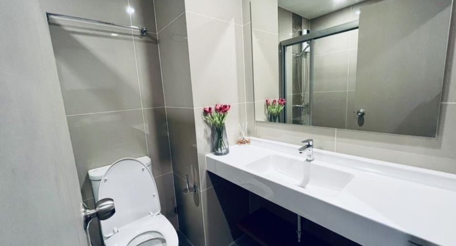 For rent 1 bed condo in Huai Khwang, Bangkok