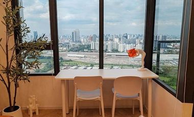 Wohnung zur Miete mit 1 Zimmer in Huai Khwang, Bangkok