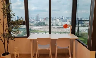 For rent 1 bed condo in Huai Khwang, Bangkok