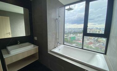 For rent 2 bedrooms condo in Bang Na, Bangkok