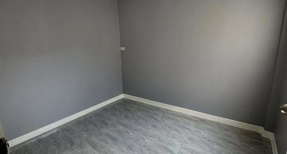 For rent 3 bedrooms house in Mueang Samut Prakan, Samut Prakan