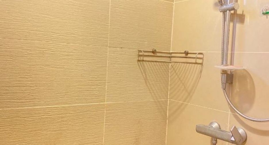 For rent 2 bedrooms condo in Huai Khwang, Bangkok