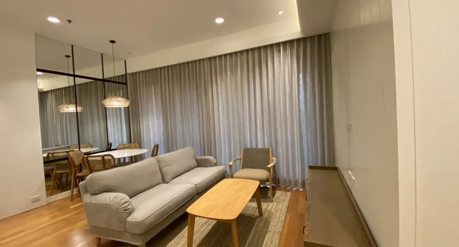 For rent 2 bedrooms condo in Yan Nawa, Bangkok