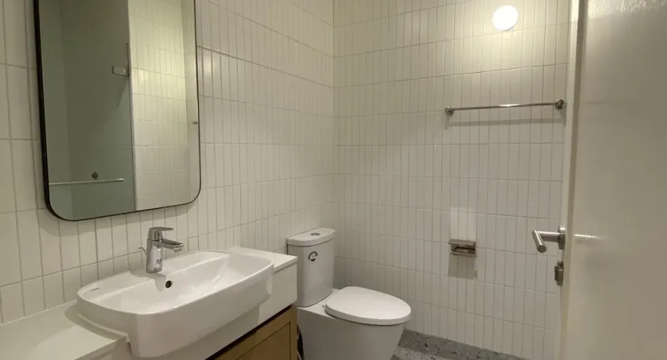 For rent 2 bedrooms condo in Yan Nawa, Bangkok