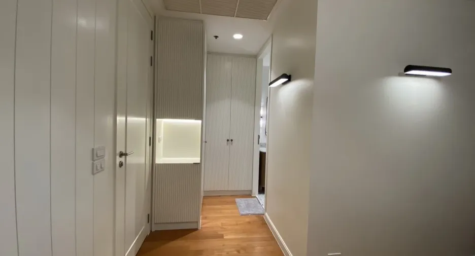 For rent 2 bedrooms condo in Yan Nawa, Bangkok