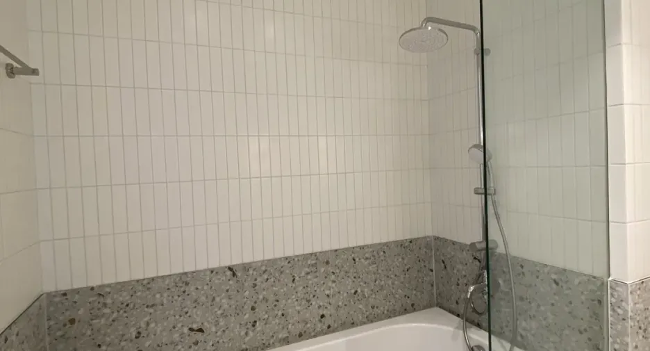 For rent 2 bedrooms condo in Yan Nawa, Bangkok