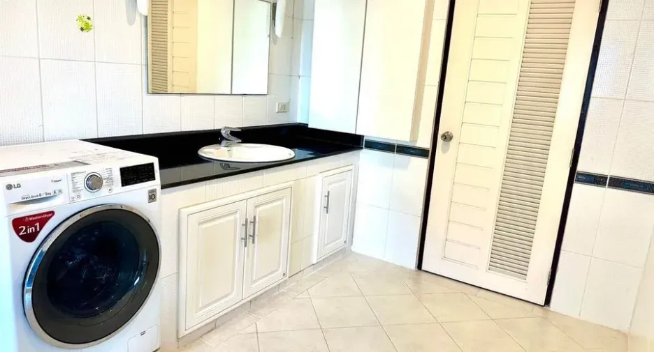 For rent 1 bed apartment in Khlong Toei, Bangkok