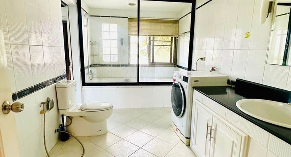 For rent 1 bed apartment in Khlong Toei, Bangkok