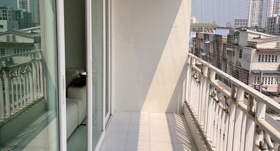 À louer 2 chambres appartement à Khlong San, Bangkok