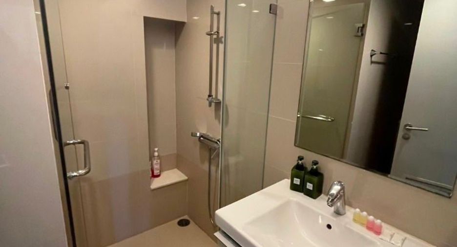 For rent 1 bed condo in Khlong Toei, Bangkok