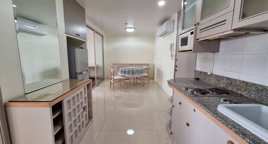 For rent 1 bed condo in Watthana, Bangkok