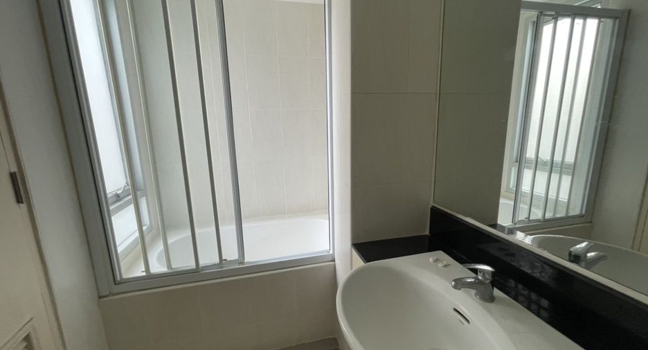ให้เช่า 2 ห้องนอน คอนโด ใน วัฒนา, กรุงเทพฯ