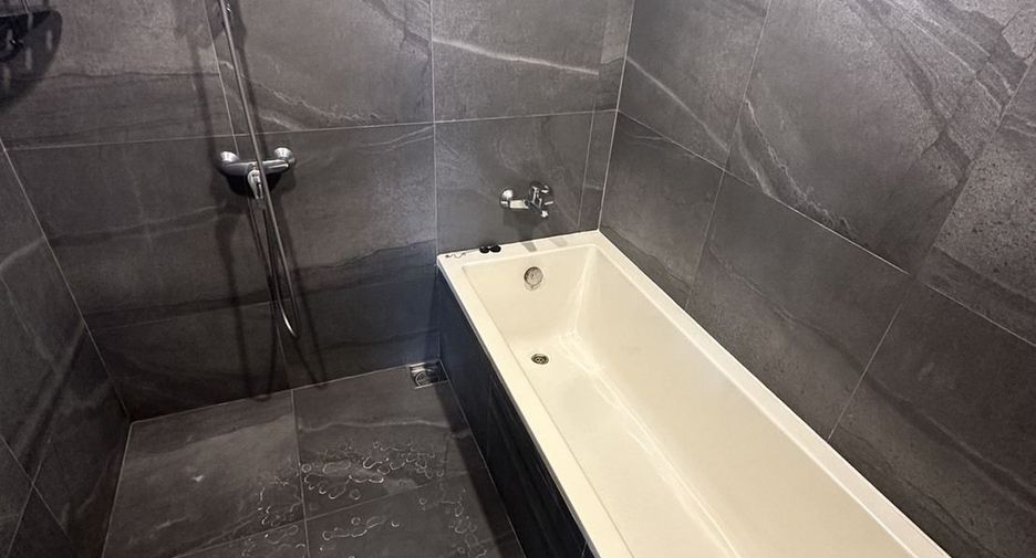 Condo en alquiler de 2 habitaciones en Khlong Toei, Bangkok