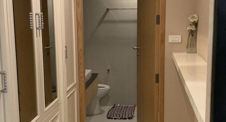 For rent 1 bed condo in Khlong Toei, Bangkok