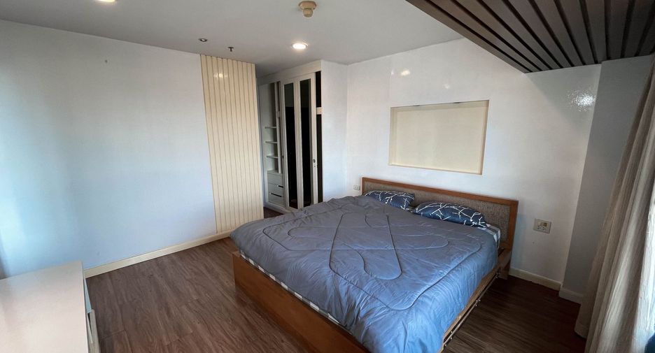 For rent 2 bedrooms condo in Bang Phlat, Bangkok