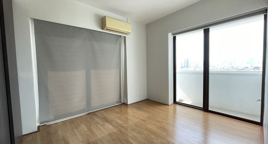 For rent 2 bedrooms condo in Bang Kho Laem, Bangkok