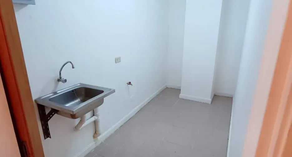 For rent 2 bedrooms apartment in Yan Nawa, Bangkok