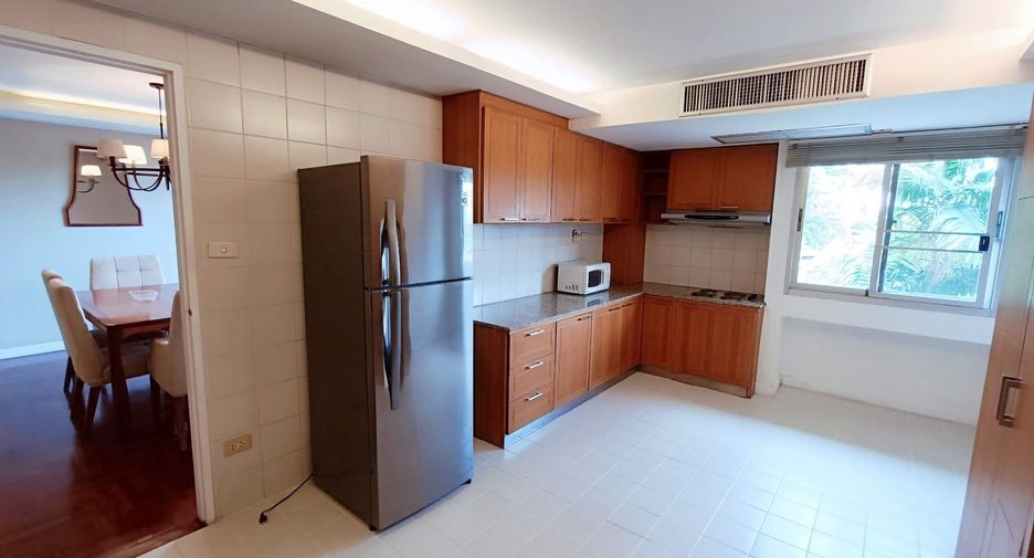 For rent 2 bedrooms apartment in Yan Nawa, Bangkok