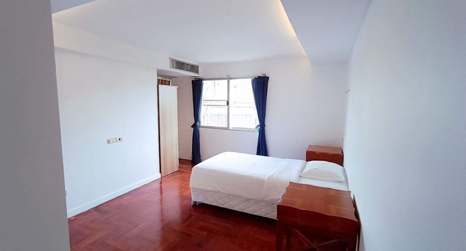 For rent 2 bedrooms apartment in Yan Nawa, Bangkok