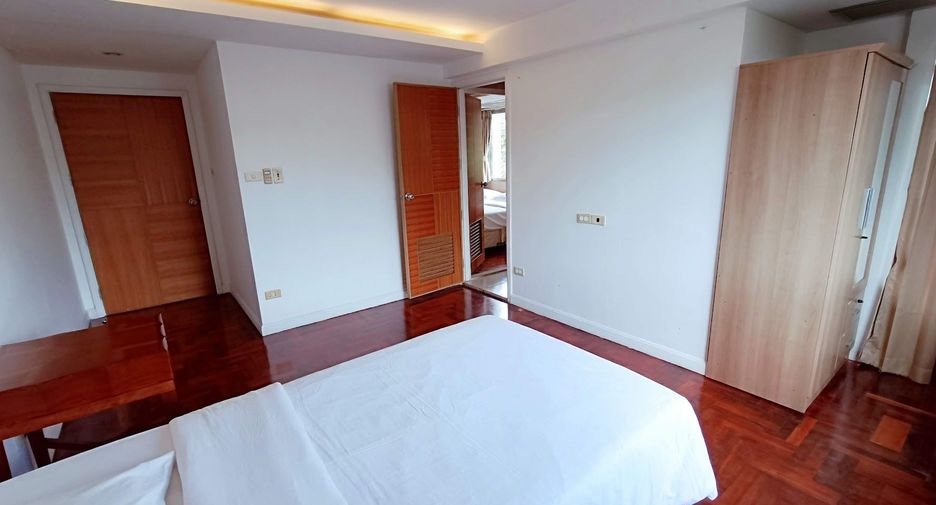 For rent 2 bedrooms apartment in Yan Nawa, Bangkok