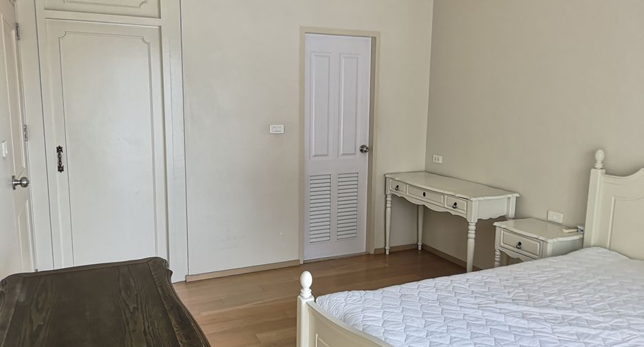 For rent 1 bed condo in Phaya Thai, Bangkok