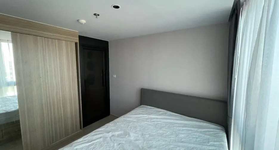 For rent 2 bedrooms condo in Chom Thong, Bangkok
