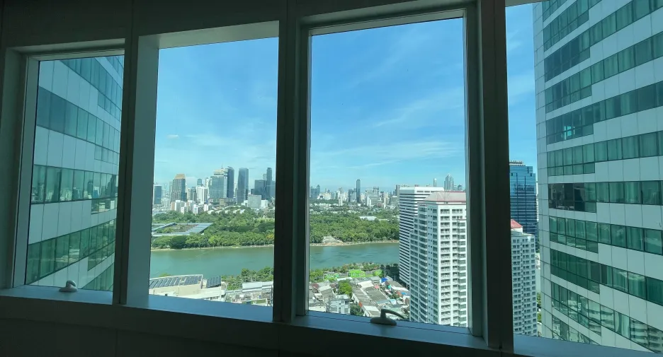 For rent 3 bedrooms condo in Khlong Toei, Bangkok