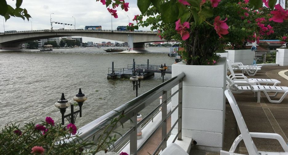 For rent 3 bedrooms condo in Phra Nakhon, Bangkok