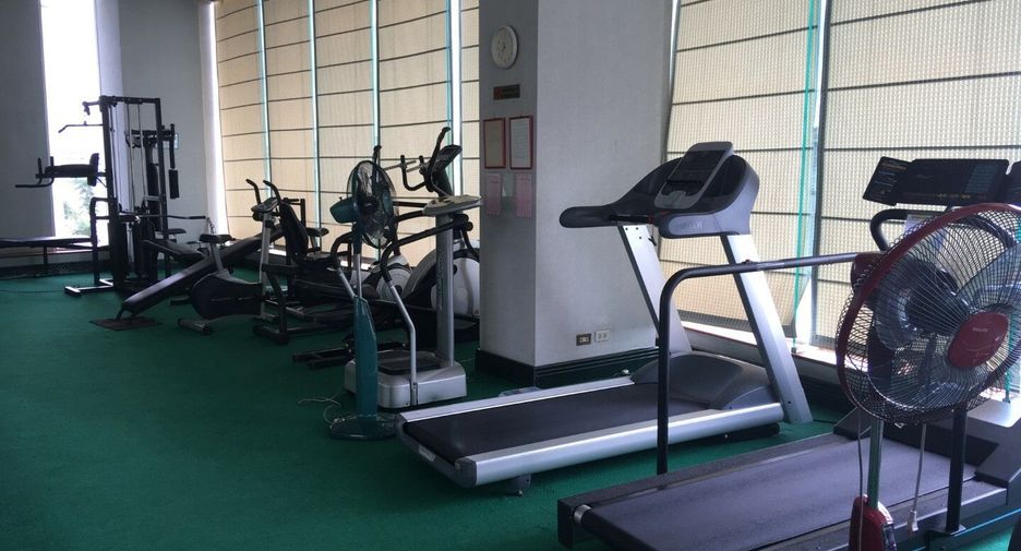 For rent 3 bedrooms condo in Phra Nakhon, Bangkok