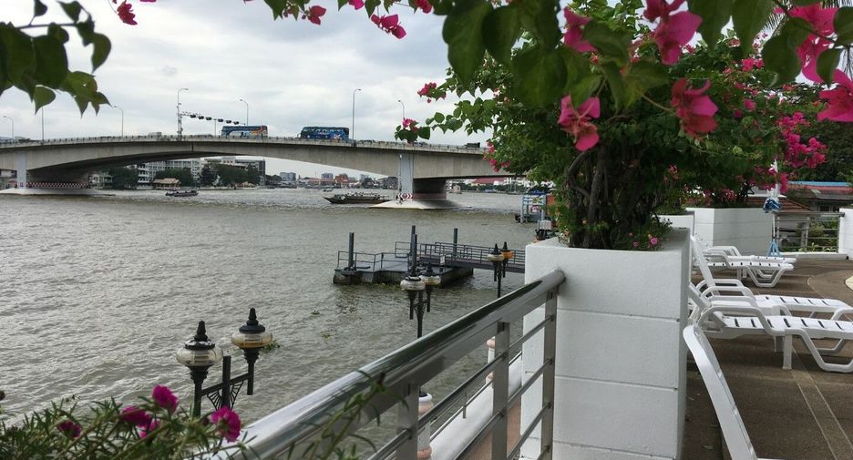 For rent 3 bedrooms condo in Phra Nakhon, Bangkok