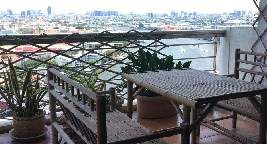 For rent 3 bedrooms condo in Phra Nakhon, Bangkok