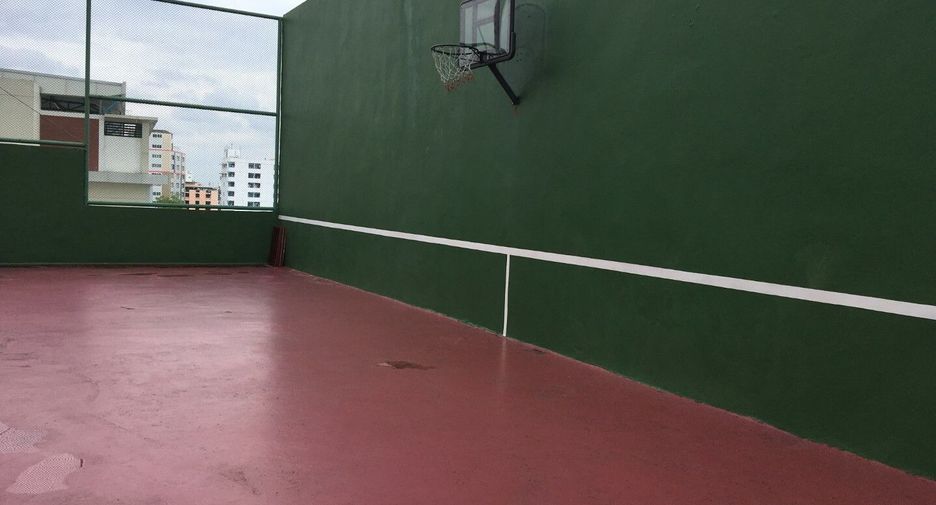 For rent 3 bedrooms condo in Phra Nakhon, Bangkok