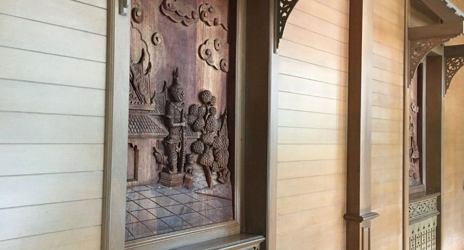 For rent 3 bedrooms condo in Phra Nakhon, Bangkok