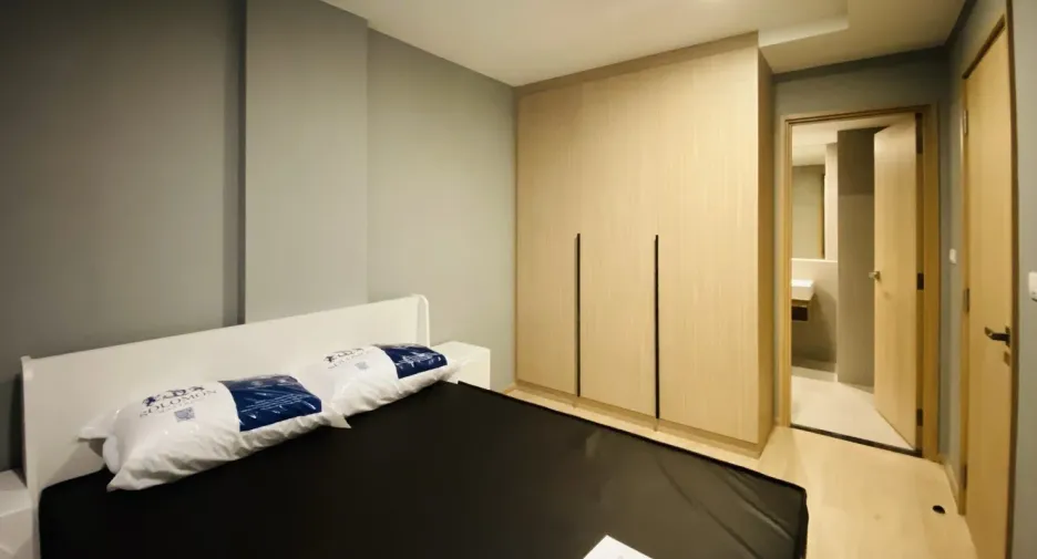 For rent 2 bedrooms condo in Bangkok Noi, Bangkok