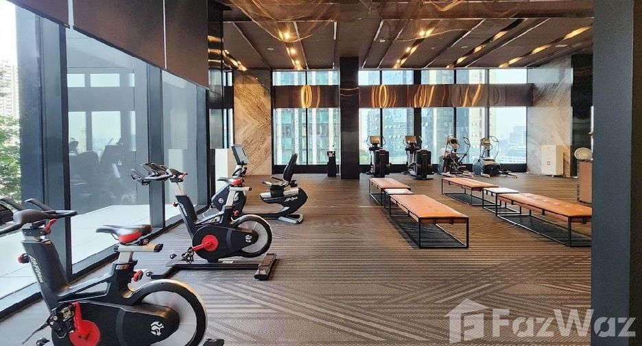 For rent 2 bedrooms condo in Khlong Toei, Bangkok