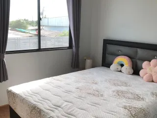 Reihenhaus zur Miete mit 3 Zimmer in Saphan Sung, Bangkok