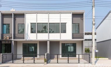 Reihenhaus zur Miete mit 3 Zimmer in Saphan Sung, Bangkok